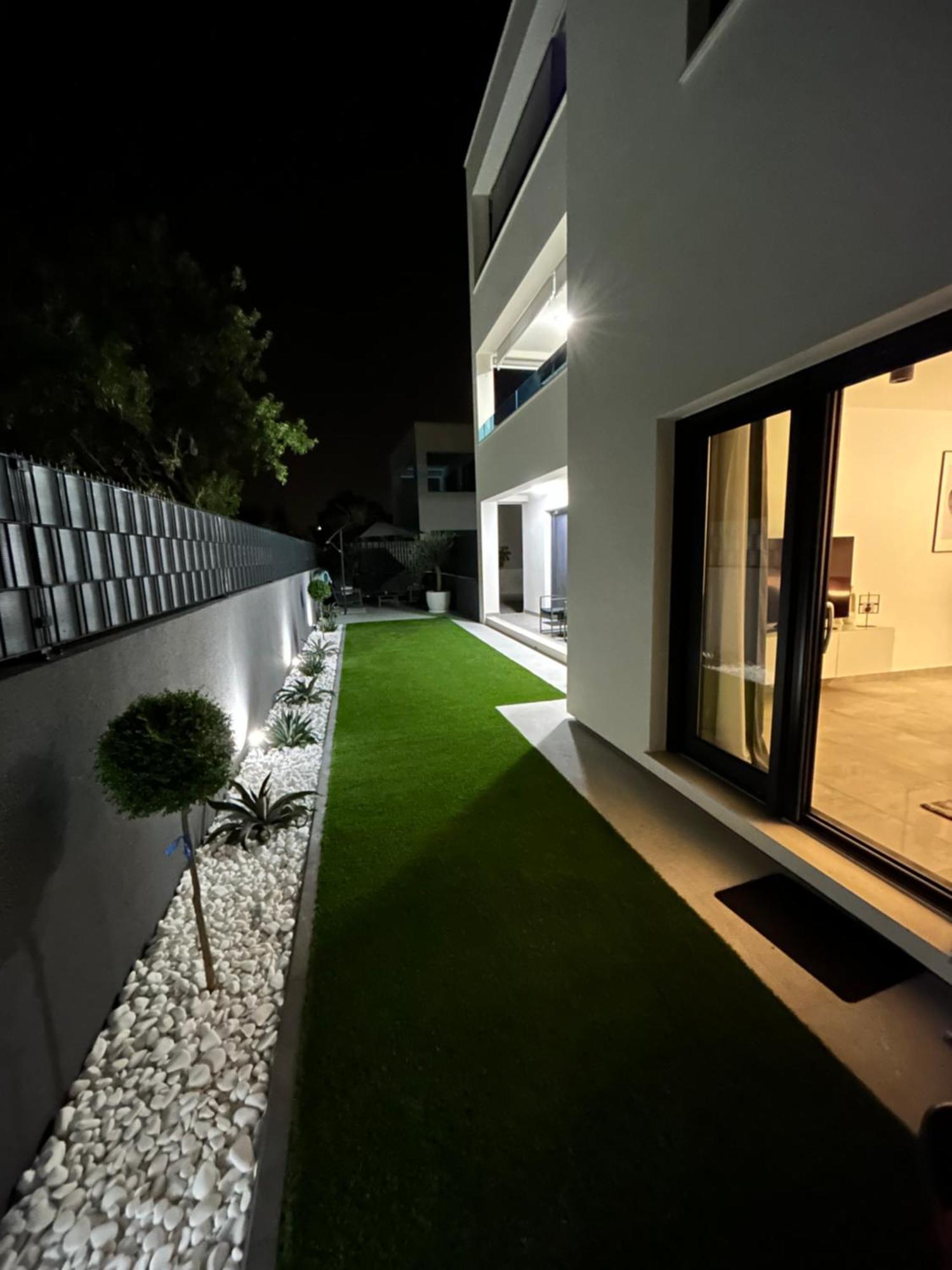Apartment Oris, Private Parking, Garden Zadar Exterior photo