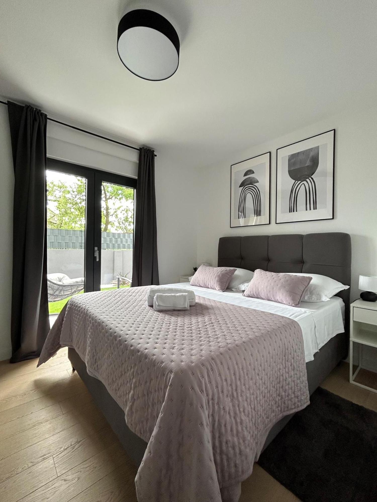 Apartment Oris, Private Parking, Garden Zadar Exterior photo